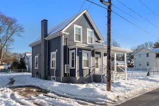 35 Elmwood Ave, Saugus, MA 01906