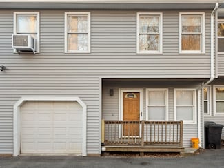 84 10th St Unit 5, Lowell, MA 01850