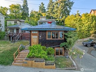 3522 S Leschi Place, Seattle, WA 98144