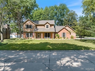 505 Springwood Dr, Belleville, IL 62220