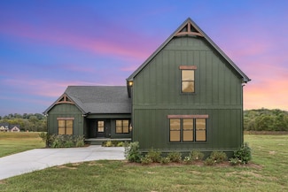 115 Crenshaw Rd, Hartsville, TN 37074