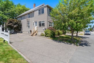 297 Magnolia St, Cranston, RI 02910