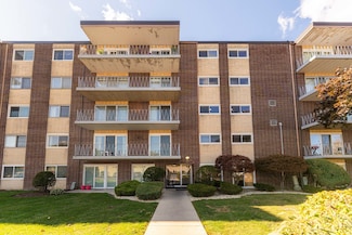 2900 Maple Ave Unit 13D, Downers Grove, IL 60515