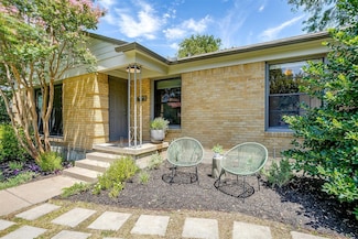 2925 5th Ave, Fort Worth, TX 76110