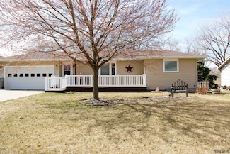 465 N F St, Milford, NE 68405