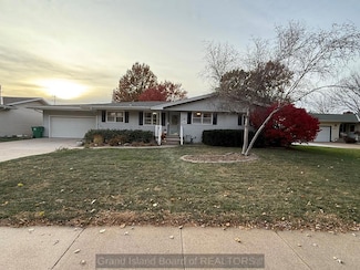 1748 S Arthur St, Grand Island, NE 68803