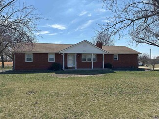 3521 SE 45th St, Topeka, KS 66609