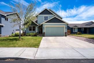 964 SW 25th Ln, Redmond, OR 97756