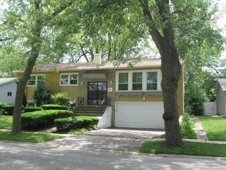 2713 Turtle Creek Dr, Hazel Crest, IL 60429