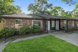 217 Lazy Ln, Conroe, TX 77301