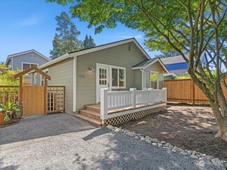 11716 26th Ave NE, Seattle, WA 98125