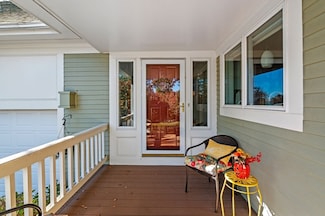 1 Court Ln, Ipswich, MA 01938