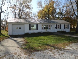 215 E Elm St, Rensselaer, IN 47978