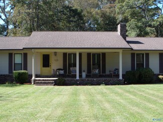 29 Oakland Dr, Gadsden, AL 35901