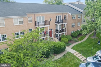 9475 Fairfax Blvd Unit 202, Fairfax, VA 22031