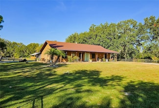 10 Jimmy Lee Rd, Winter Haven, FL 33880