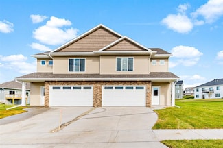 1435 Winterberry Ln, North Liberty, IA 52317