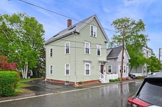 11 Glendale St Unit 2, Salem, MA 01970