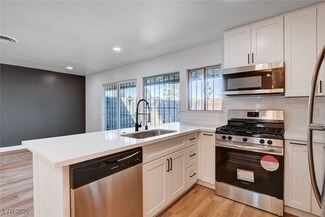 2567 Paradise Village Way, Las Vegas, NV 89120