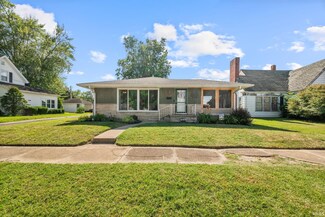 207 S Center St, Flora, IN 46929