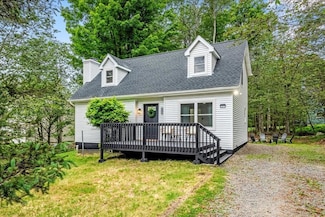 2039 Skyview Terrace, Tobyhanna, PA 18466