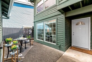 1025 NE 113th St, Seattle, WA 98125