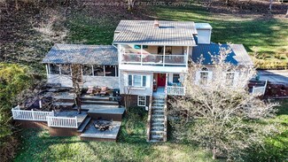 128 Mitchell St, Logan, WV 25601