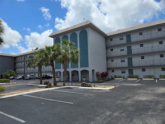 4311 Crystal Lake Dr Unit 116, Deerfield Beach, FL 33064