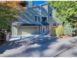 19661 Sun Cir, West Linn, OR 97068