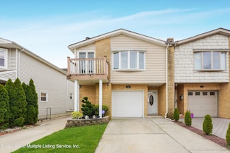 24 Bowling Green Place, Staten Island, NY 10314