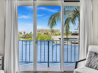 1609 N Riverside Dr Unit 204, Pompano Beach, FL 33062