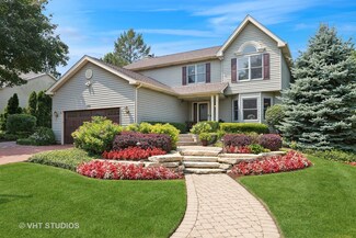 721 Suzanne St, Woodstock, IL 60098