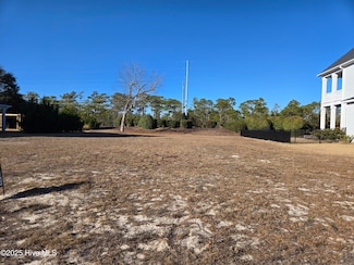 309 Seafarer St, White Oak, NC 28570