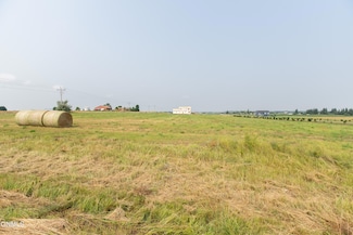 500 Apple Ridge Rd, Menoken, ND 58558