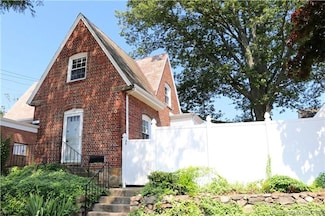 58 Post Rd, Fairfield, CT 06824