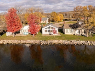 23355 N Lakeshore Dr, Glenwood, MN 56334