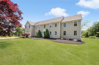 626 Kettle Pond Dr, Wakefield, RI 02879