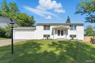 1367 Glenrock Dr, Maryland Heights, MO 63043