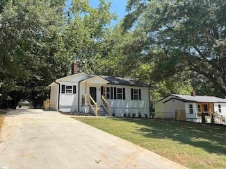 12 Valley View Dr, Greenville, SC 29605