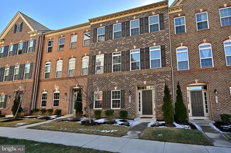 7856 Culloden Crest Ln, Gainesville, VA 20155