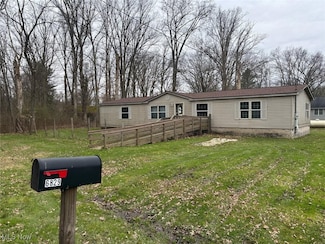 6829 Lee Rd, Newton Falls, OH 44444