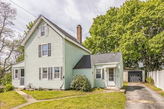 4 Fleming Ave, Andover, MA 01810
