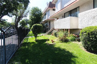 18425 Saticoy St Unit 4, Reseda, CA 91335