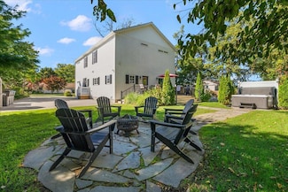 109 N Harrison St, New Buffalo, MI 49117