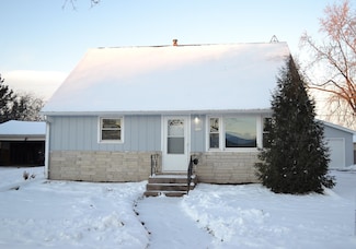 1322 W 5th Ave, Oshkosh, WI 54902