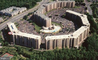 8380 Greensboro Dr Unit 1002, McLean, VA 22102