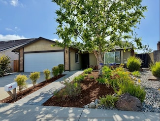 881 Bonnie View Dr, Hollister, CA 95023