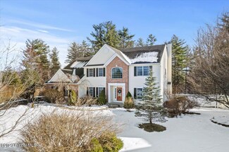 11 Empire Cir, Slingerlands, NY 12159