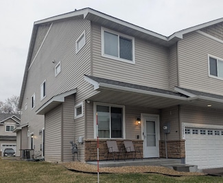 1285 County Road D Cir E Unit B, Saint Paul, MN 55109