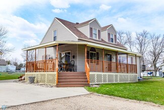 1308 Elm St, Lisbon, ND 58054